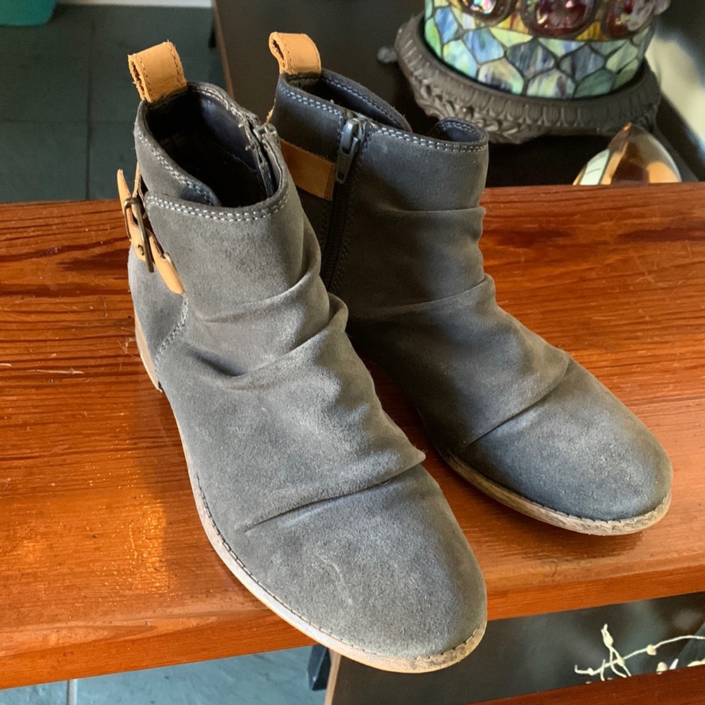 Diba True suede booties in good condition